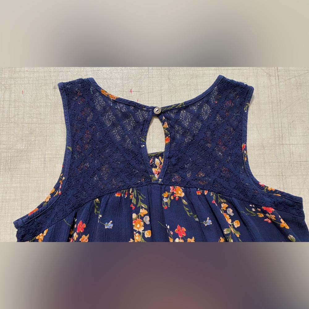 Madison and Belle Floral Sleeveless Top - Navy - Picture 5 of 6